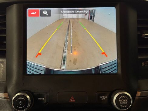 Used 2024 RAM 2500 Tradesman w/ Chrome Appearance Group image 39