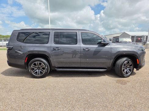New 2026 Jeep Grand Wagoneer L 4WD image 8