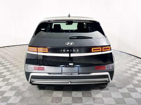 Used 2025 Hyundai Ioniq 5 SE image 4