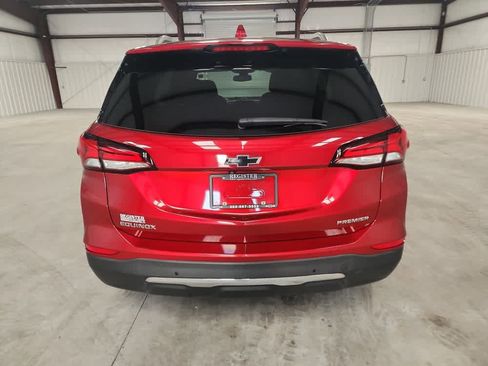 Used 2023 Chevrolet Equinox Premier image 4