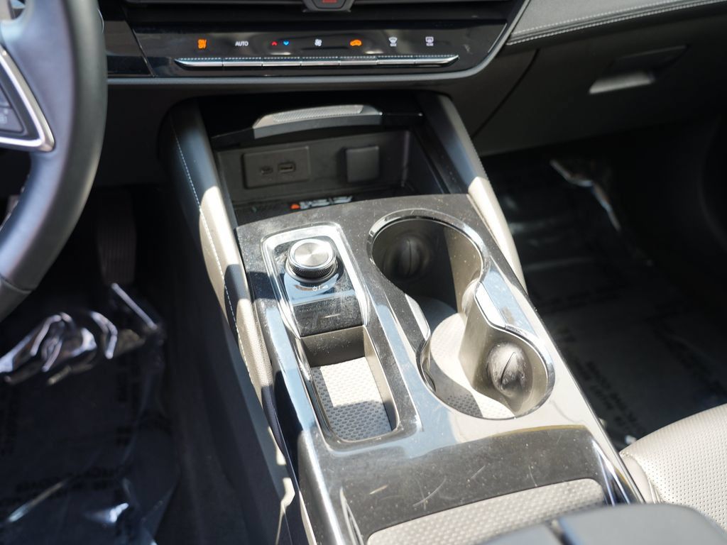 Used 2024 Buick Envision Preferred AWD/4WD image 23