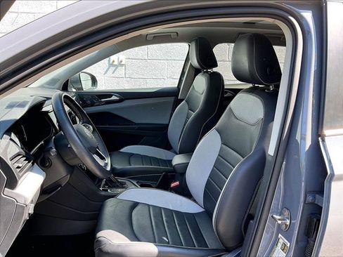 Used 2023 Volkswagen Taos SEL AWD/4WD image 5
