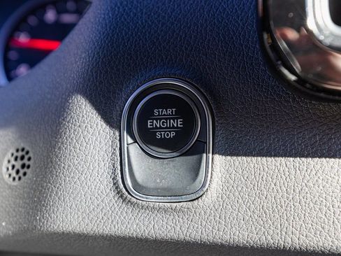 Used 2025 Mercedes-Benz Sprinter 2500 image 15