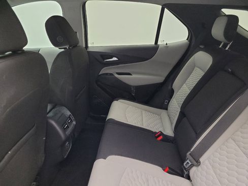 Used 2020 Chevrolet Equinox LS w/ LS Convenience Package image 18