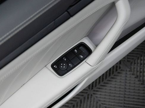 Certified 2024 Porsche 911 Targa 4 GTS AWD/4WD image 29