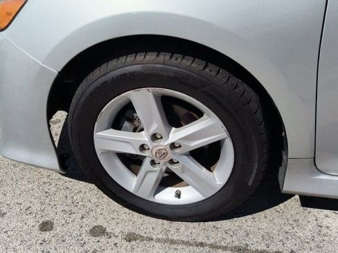 Used 2012 Toyota Camry SE image 18