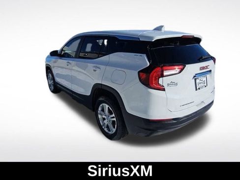 Used 2024 GMC Terrain SLE image 7