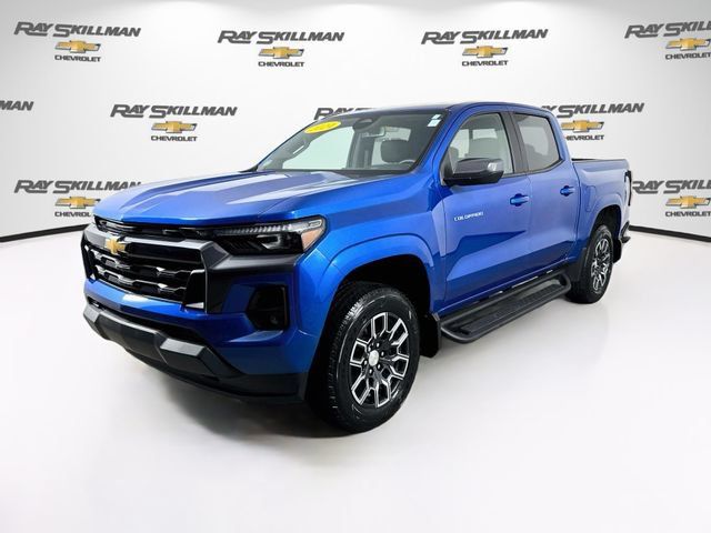 Used 2024 Chevrolet Colorado LT w/ LT Convenience Package III AWD/4WD image 3