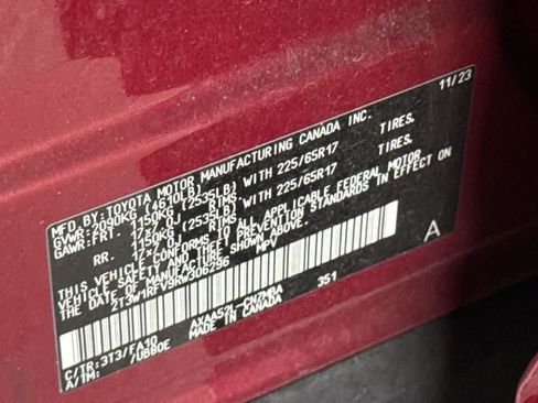 Used 2024 Toyota RAV4 XLE w/ Convenience Package FWD image 29