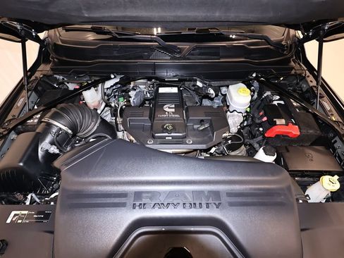 Used 2022 RAM 2500 Big Horn w/ Level C Equiment Group AWD/4WD image 44