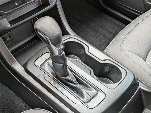 Used 2022 Chevrolet Colorado W/T w/ WT Convenience Package image 12