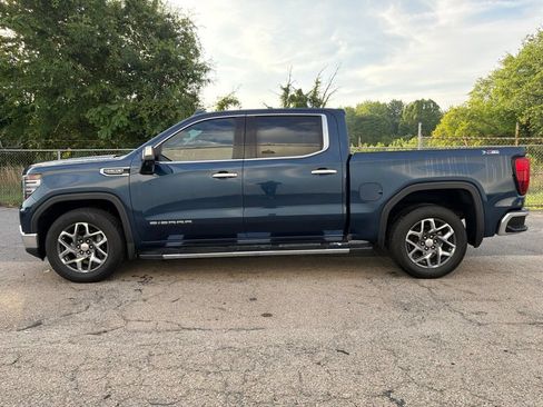 Used 2023 GMC Sierra 1500 SLT w/ SLT Premium Package AWD/4WD image 5