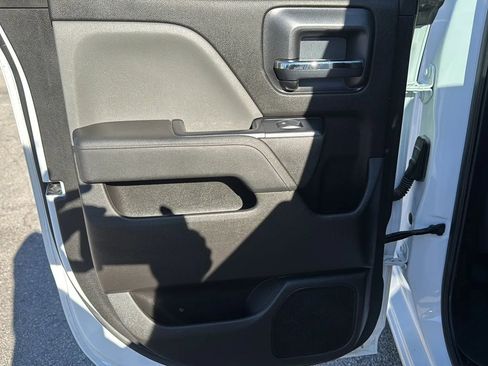 Used 2018 Chevrolet Silverado 1500 W/T w/ Trailering Package image 19