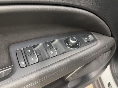 Used 2023 Alfa Romeo Stelvio Ti image 19