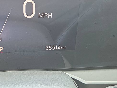 Used 2024 Buick Envista Sport Touring w/ Convenience II Package FWD image 5