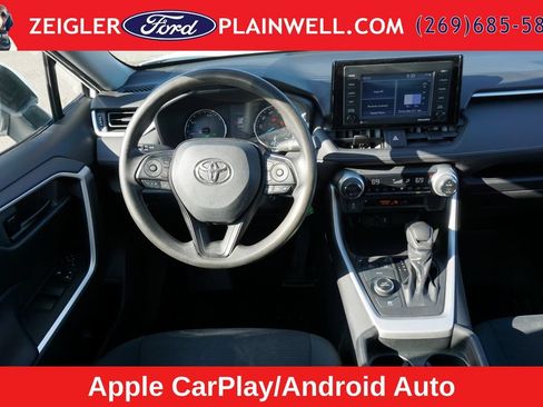 Used 2021 Toyota RAV4 LE AWD/4WD image 12