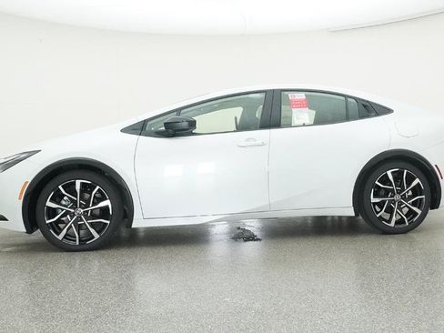New 2026 Toyota Prius Plug-In Hybrid FWD image 86