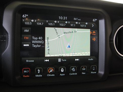 Used 2019 Jeep Wrangler Unlimited Sahara w/ Quick Order Package 24M Moab AWD/4WD image 17