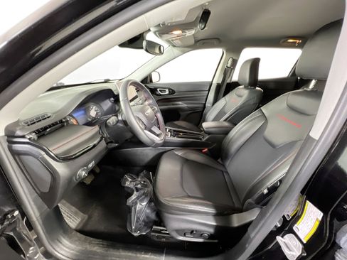 Used 2022 Jeep Compass Trailhawk w/ Trailhawk Convenience Group image 19