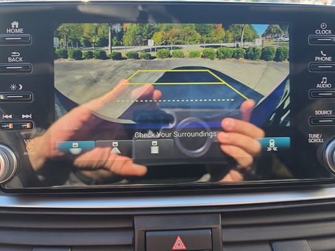 Used 2020 Honda Accord Sport image 27