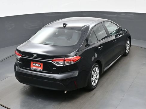 Used 2025 Toyota Corolla LE FWD image 38