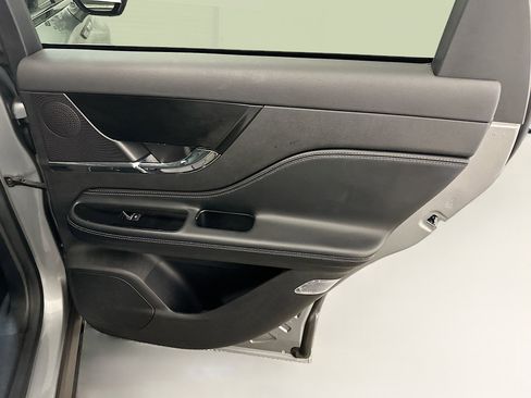 Used 2024 Lincoln Corsair Reserve w/ Equipment Group 201A image 32