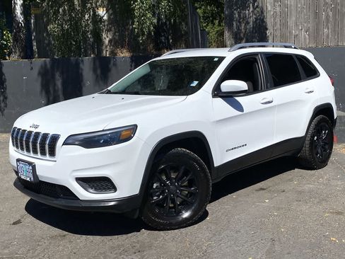 Used 2020 Jeep Cherokee Latitude w/ Cold Weather Group AWD/4WD image 1