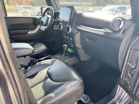 Used 2016 Jeep Wrangler Unlimited Rubicon AWD/4WD image 20