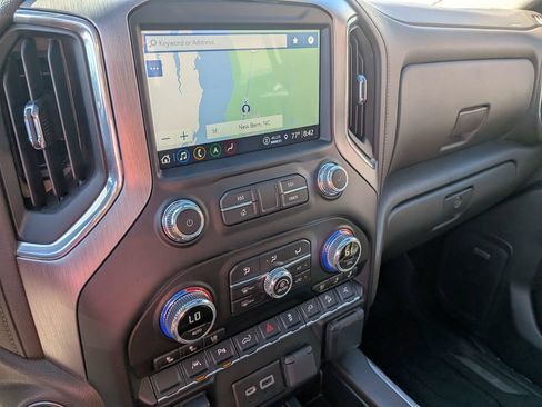 Certified 2022 GMC Sierra 1500 Denali w/ Denali Premium Package AWD/4WD image 17