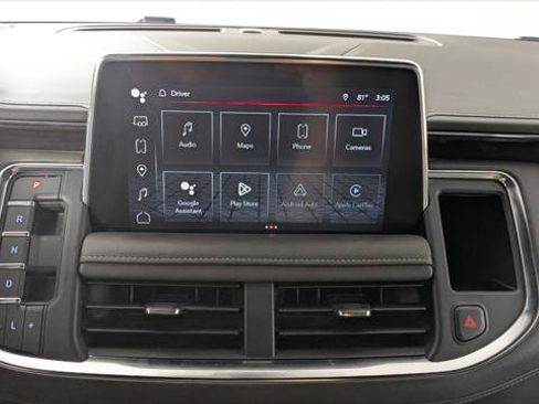 Used 2022 GMC Yukon XL SLE w/ Gmc Pro Safety Plus Package AWD/4WD image 31