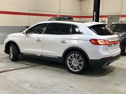 Used 2018 Lincoln MKX Reserve w/ Driver Assistance Package image 2