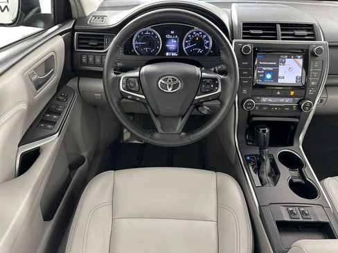 Used 2017 Toyota Camry XLE w/ Advanced Technology Package FWD image 28