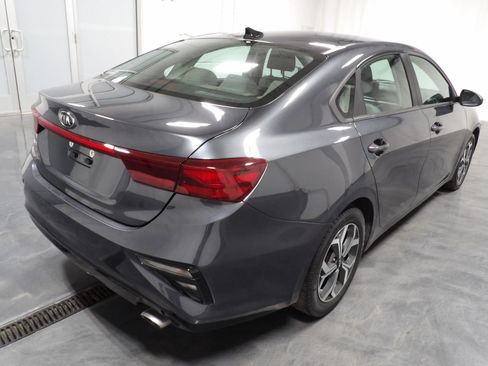 Used 2021 Kia Forte LXS FWD image 4
