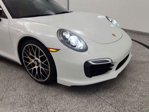 Used 2014 Porsche 911 Turbo S image 17