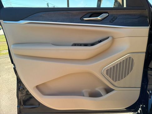New 2026 Jeep Grand Cherokee Limited w/ Limited Altitude Package RWD image 27