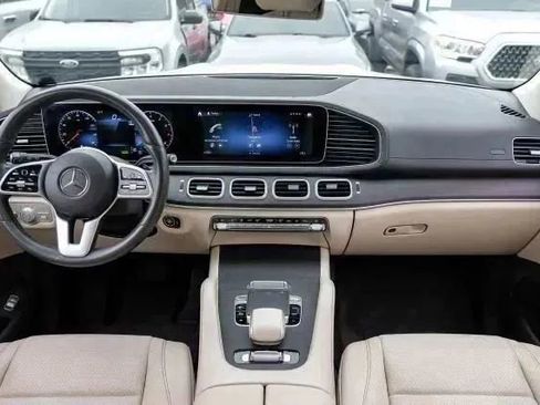 Used 2020 Mercedes-Benz GLS 450 4MATIC image 20