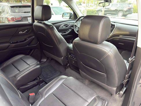Used 2019 Chevrolet Traverse LT w/ LPO, Floor Liner Package FWD image 78