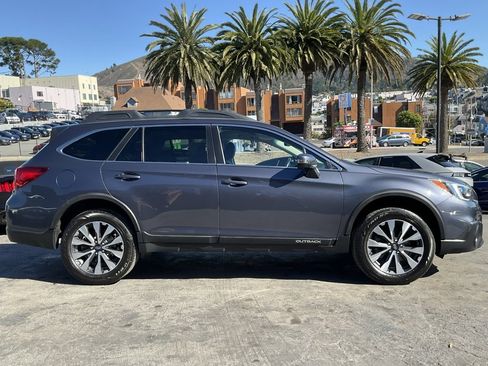 Used 2017 Subaru Outback 2.5i Limited image 3