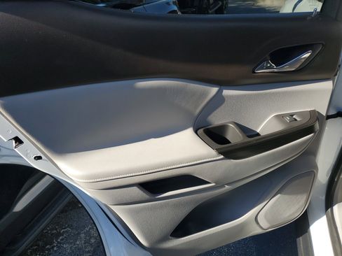 Used 2018 GMC Acadia SLT image 5