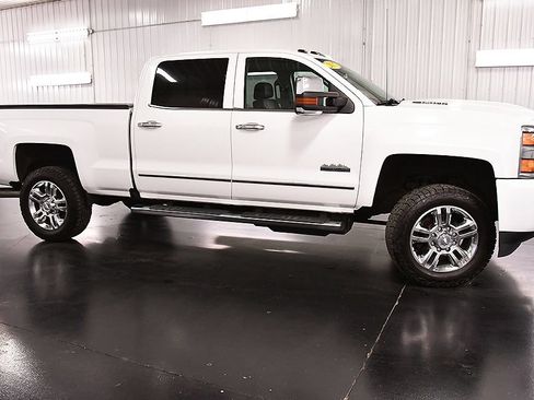 Used 2017 Chevrolet Silverado 2500 High Country w/ Duramax Plus Package AWD/4WD image 8