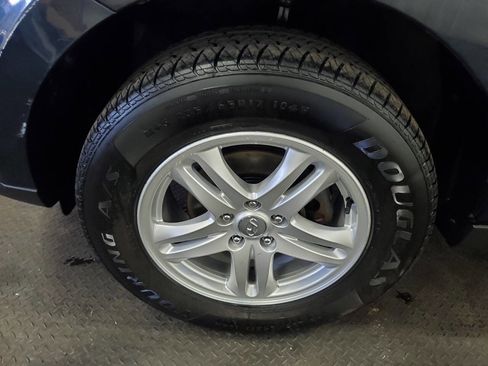 Used 2011 Hyundai Santa Fe GLS image 20