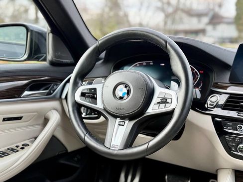 Used 2020 BMW 540i xDrive w/ M Sport Package image 24