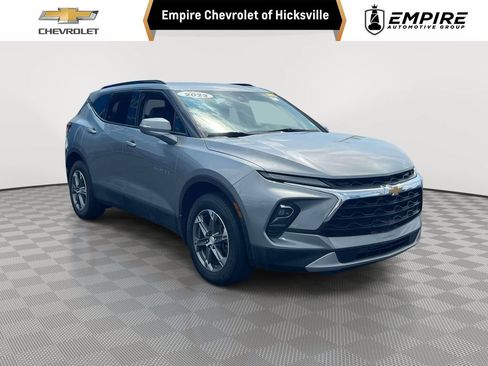 Used 2023 Chevrolet Blazer LT AWD/4WD image 1