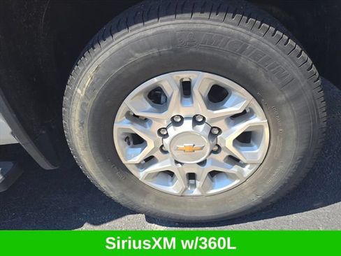 Used 2024 Chevrolet Silverado 2500 LT AWD/4WD image 14