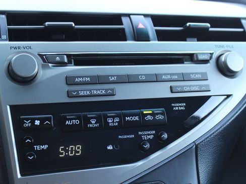 Used 2011 Lexus RX 450h AWD image 34