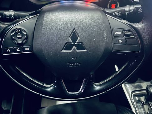 Used 2019 Mitsubishi Outlander LE FWD image 34