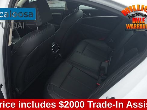 Used 2026 Genesis G70 2.5T RWD image 24