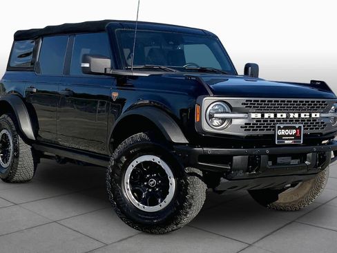 Used 2022 Ford Bronco Badlands AWD/4WD image 3