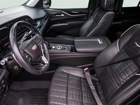 Used 2023 Cadillac Escalade V w/ LPO, ONYX Package image 12