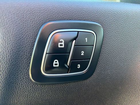 Used 2024 Ford Escape Platinum w/ Premium Technology Package image 18